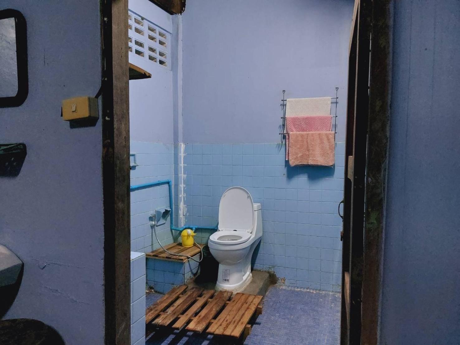 Hostelbed And Retreat Phitsanulok Exterior foto